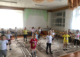 С физкультурой все дружны и болезни не страшны! С физкультурой все дружны и болезни не страшны!.